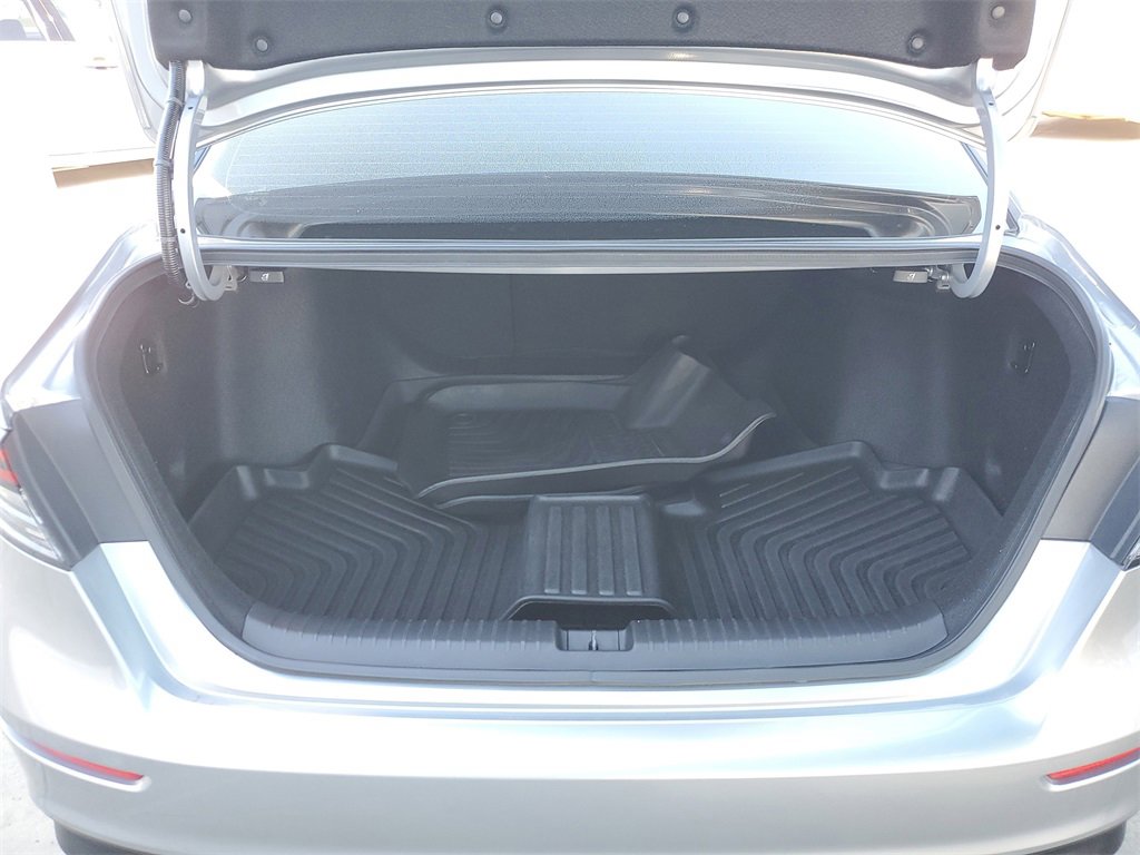 Certified 2023 Honda Accord EX image 9