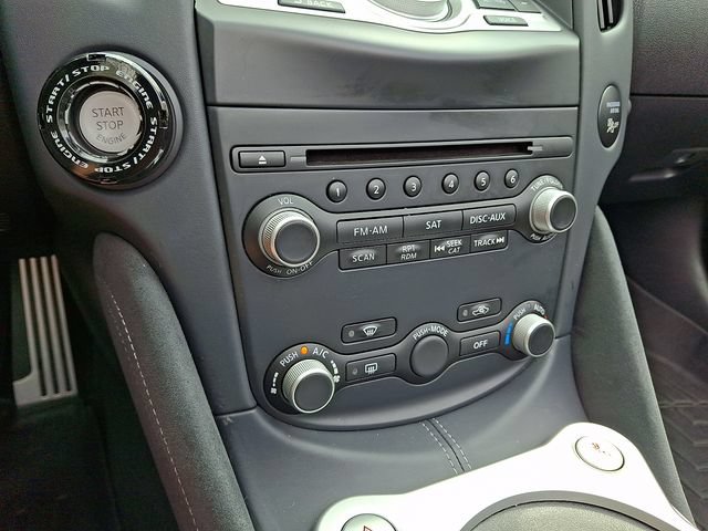 Used 2016 Nissan 370Z Touring Sport RWD image 14