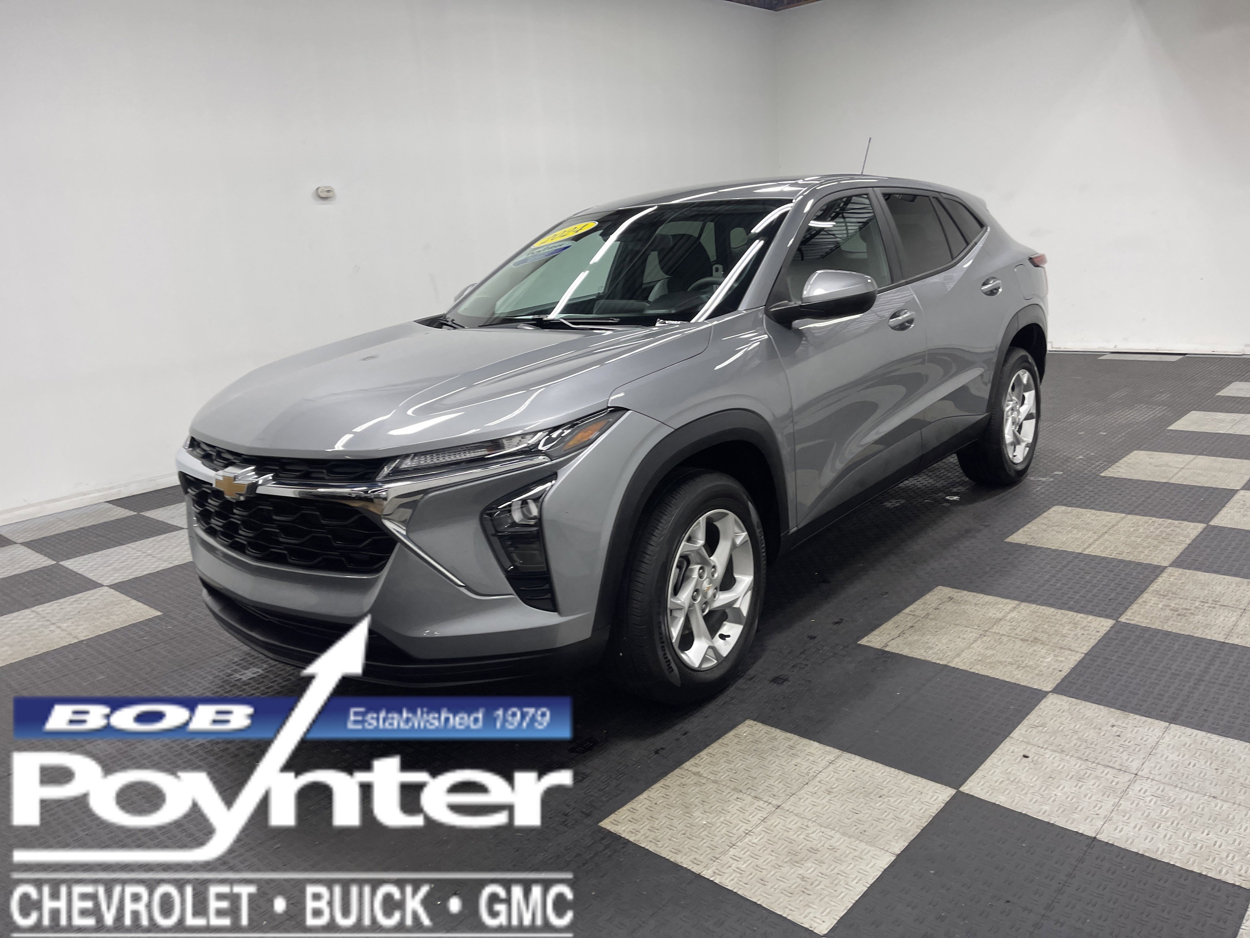 Used 2024 Chevrolet Trax LS w/ LS Convenience Package