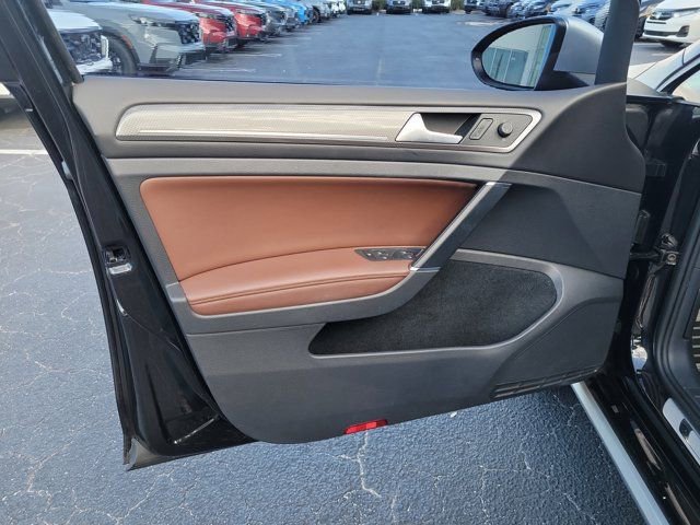 Used 2017 Volkswagen Golf Alltrack S image 15