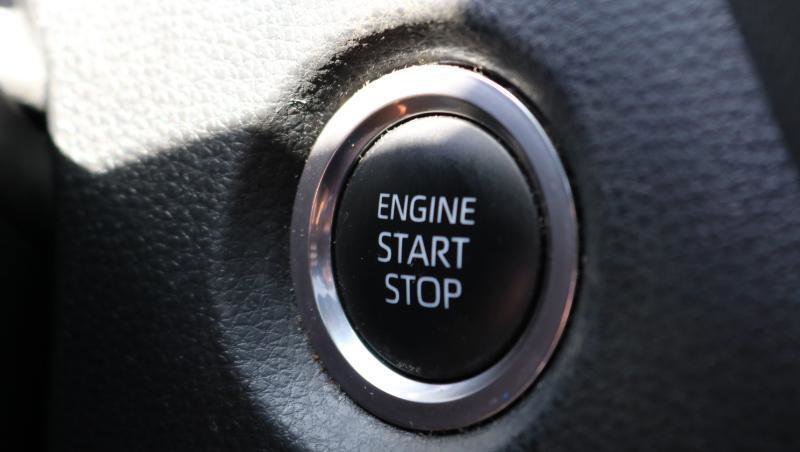 Used 2020 Toyota Corolla SE w/ SE Premium Package image 11