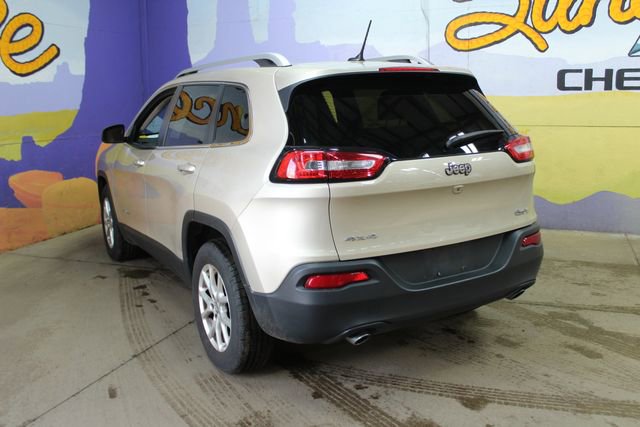 Used 2014 Jeep Cherokee Altitude w/ Cold Weather Group image 6