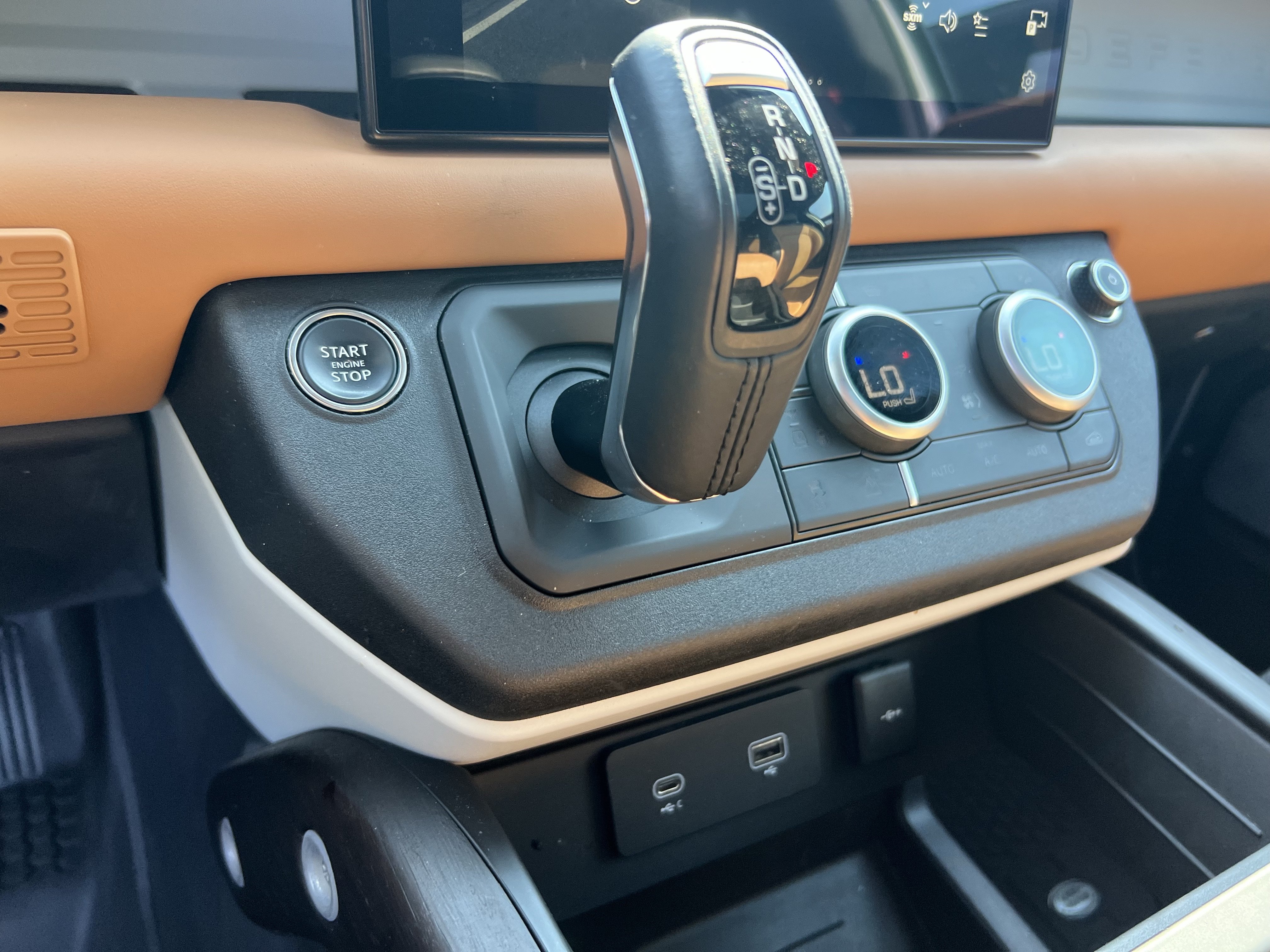 Certified 2023 Land Rover Defender 130 X-Dynamic SE AWD/4WD image 27