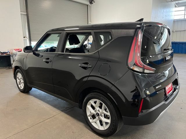 Used 2024 Kia Soul LX w/ Option Group 015 FWD image 5