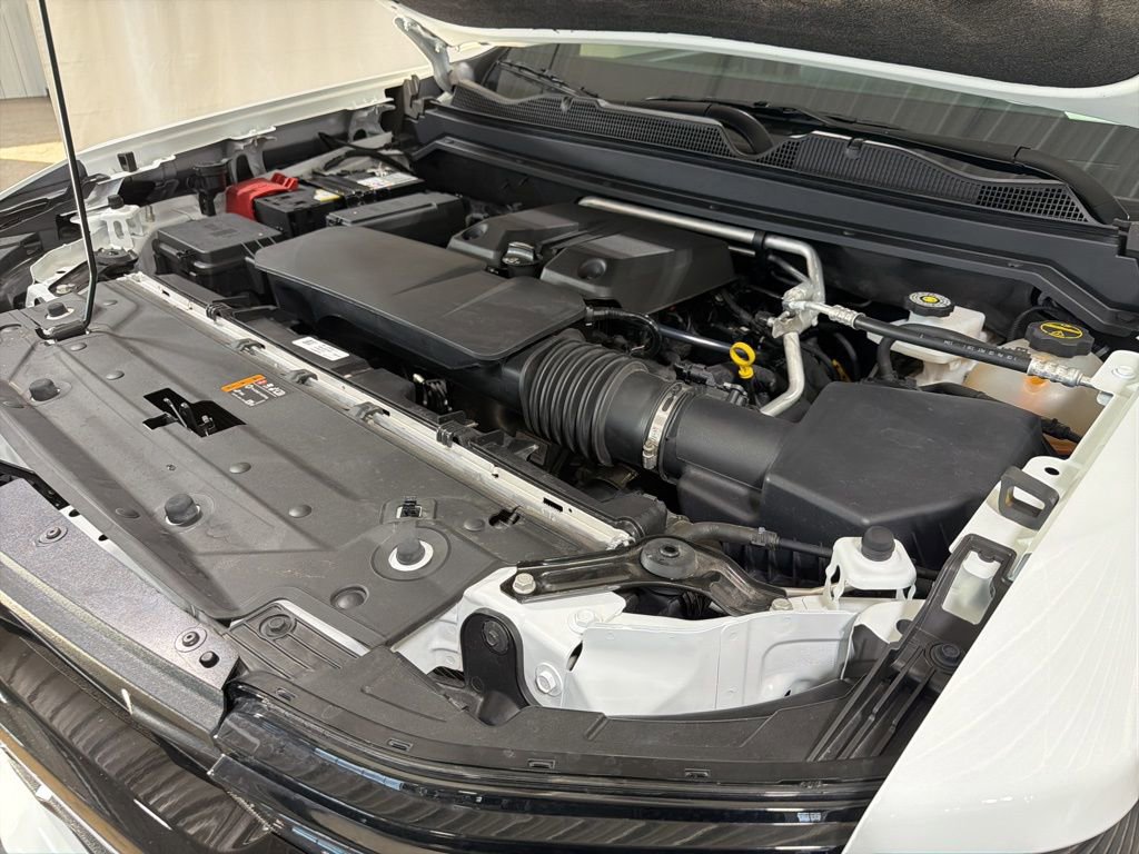 Used 2024 Chevrolet Colorado Z71 w/ Z71 Convenience Package 2 image 36