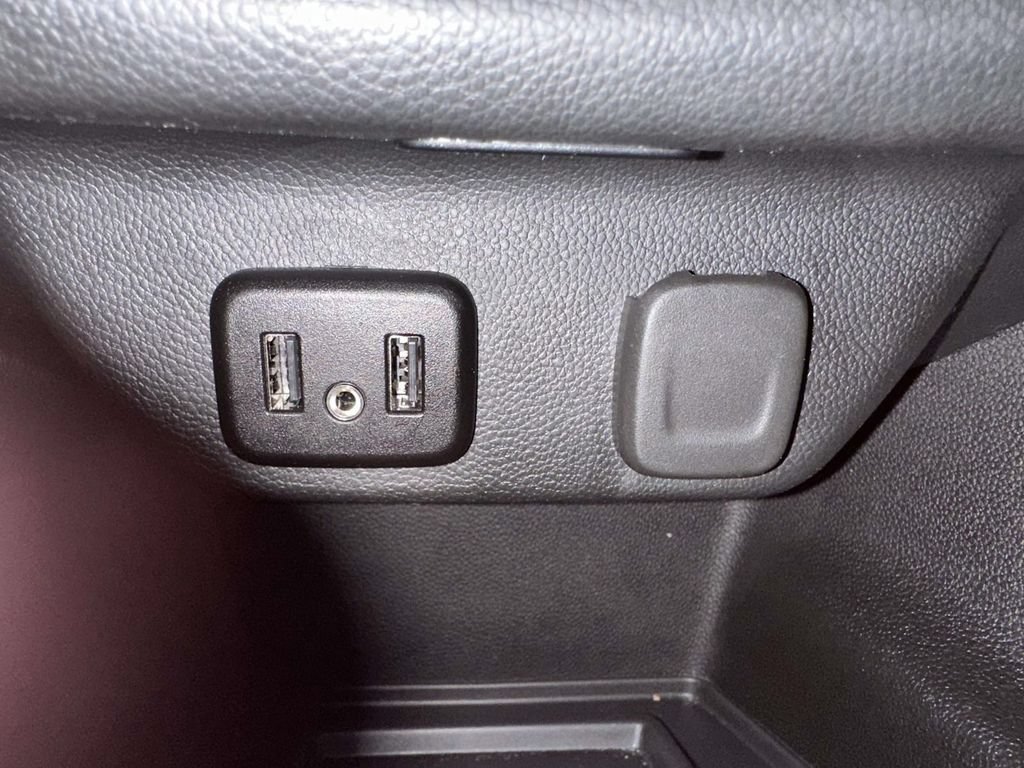 Certified 2023 Chevrolet Traverse LT AWD/4WD image 26