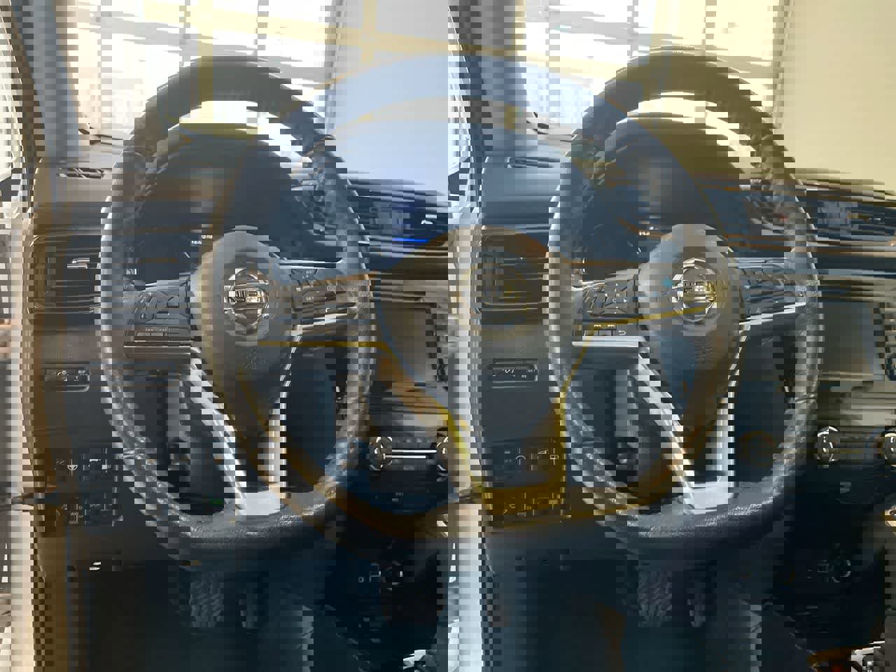 Used 2019 Nissan Rogue SL image 14