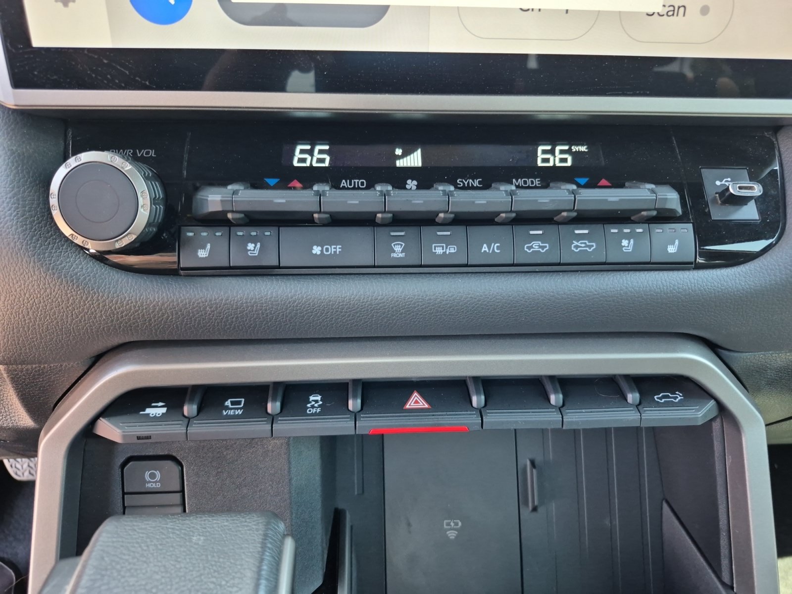 Used 2025 Toyota Tundra Limited AWD/4WD image 30