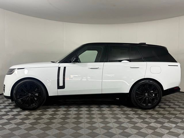 New 2025 Land Rover Range Rover SE image 3