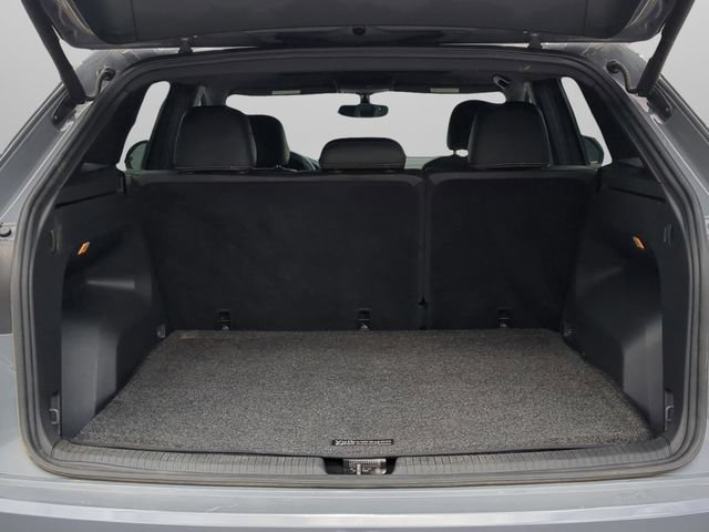 Used 2021 Volkswagen Atlas Cross Sport SE w/ Panoramic Sunroof Package AWD/4WD image 28