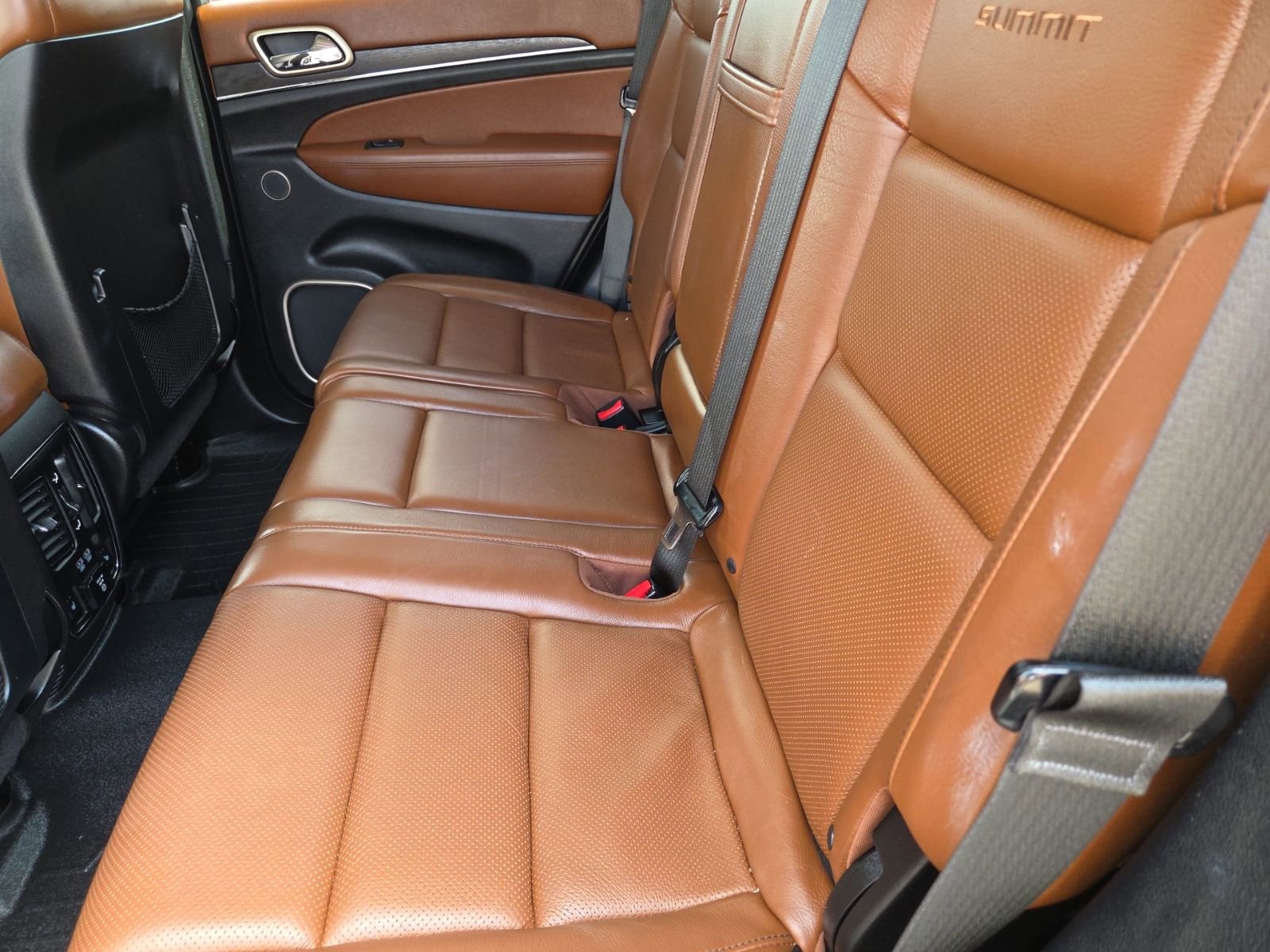 Used 2015 Jeep Grand Cherokee Summit image 22