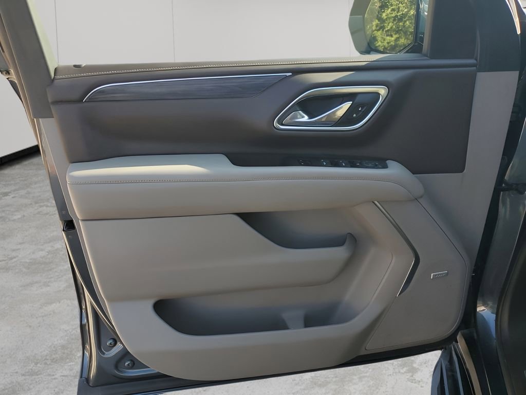 Used 2021 GMC Yukon XL SLT w/ Rear Media and Nav Package image 26