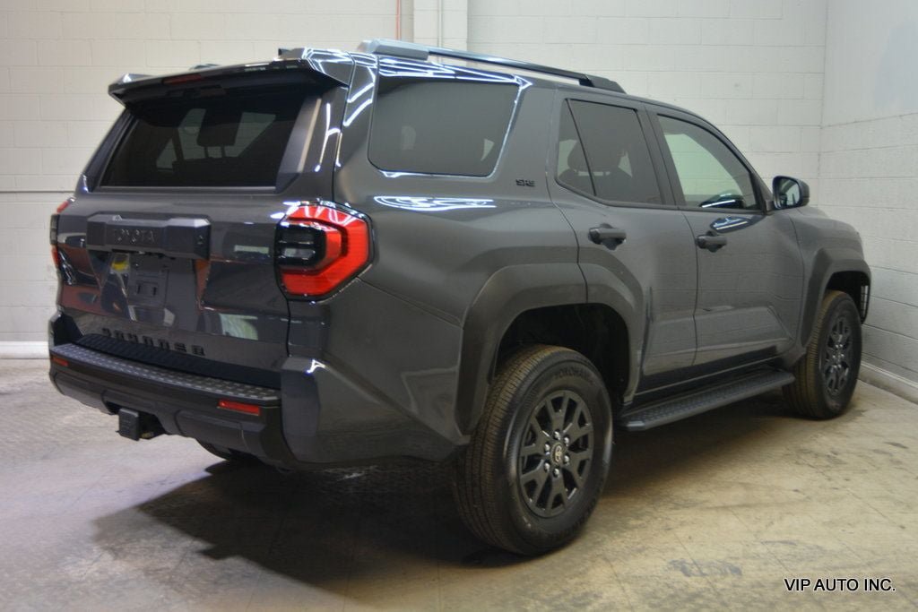 Used 2025 Toyota 4Runner SR5 AWD/4WD image 6