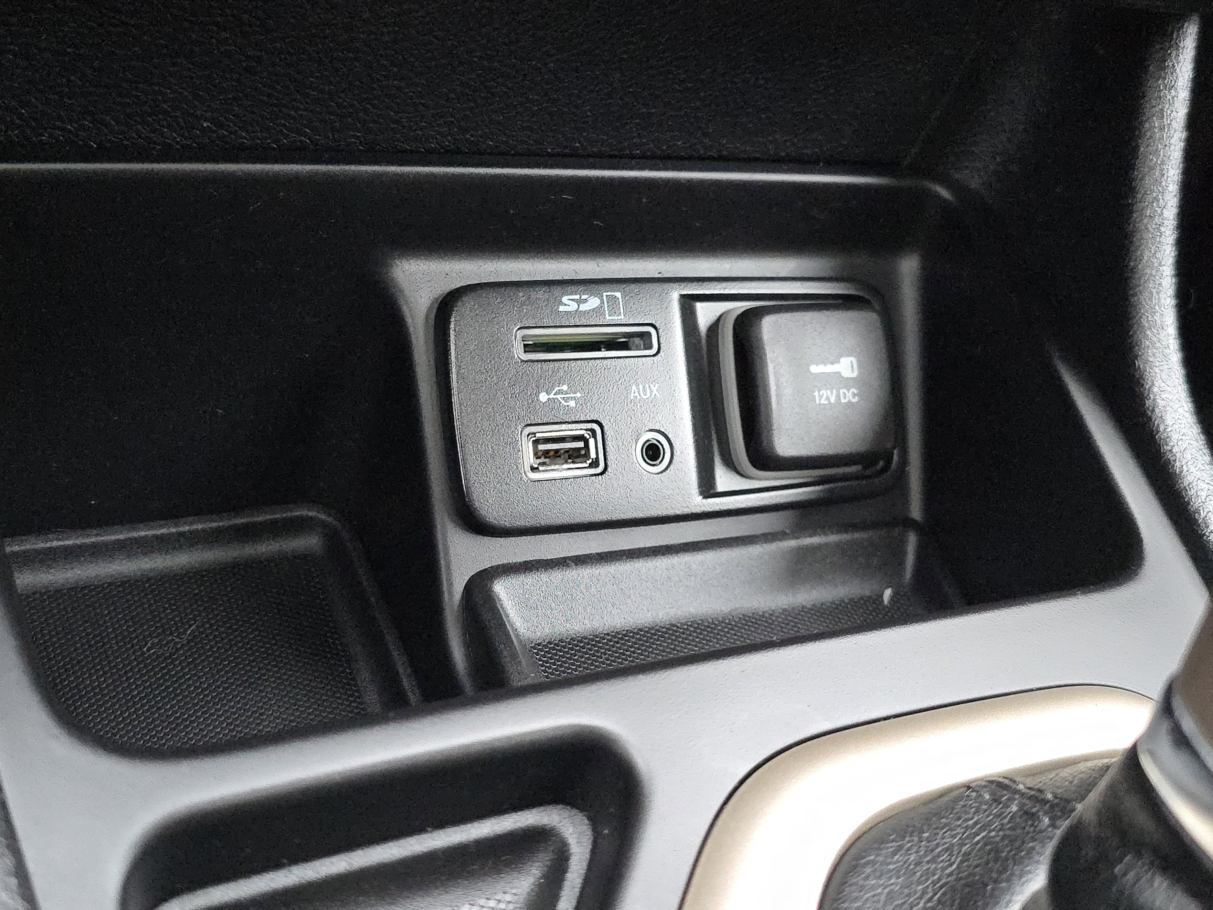 Used 2016 Jeep Cherokee 75th Anniversary image 25