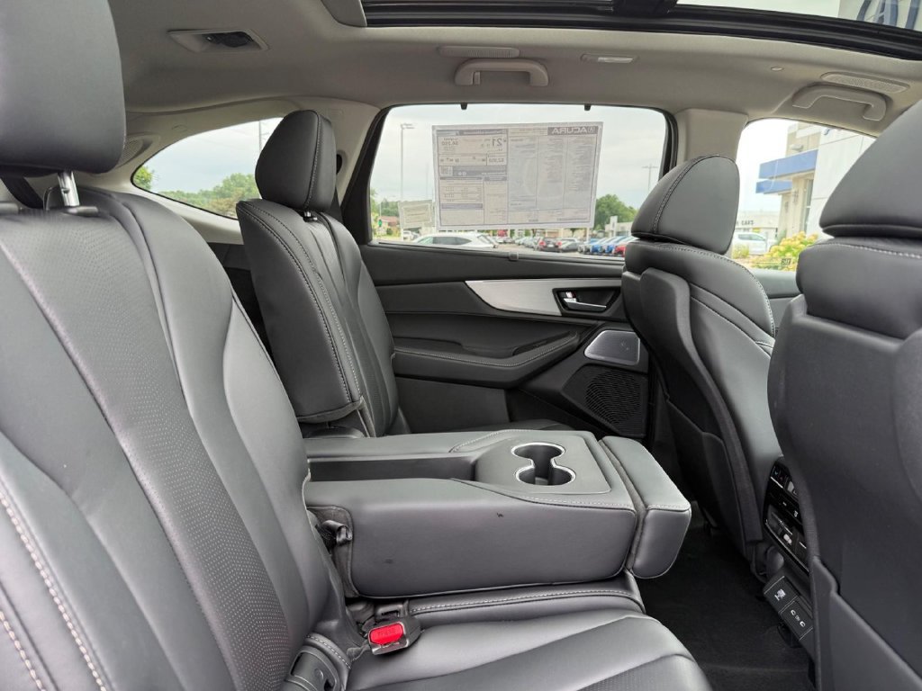 New 2026 Acura MDX w/ Technology Package AWD/4WD image 5