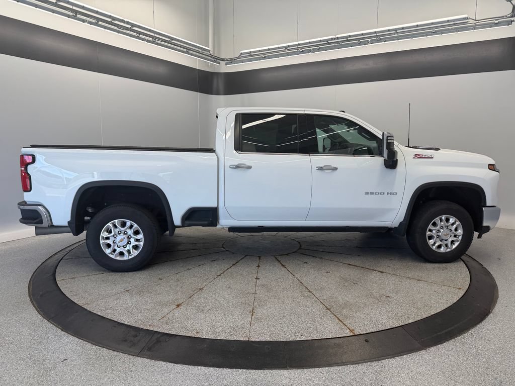 Used 2024 Chevrolet Silverado 3500 LTZ w/ LTZ Plus Package AWD/4WD image 6