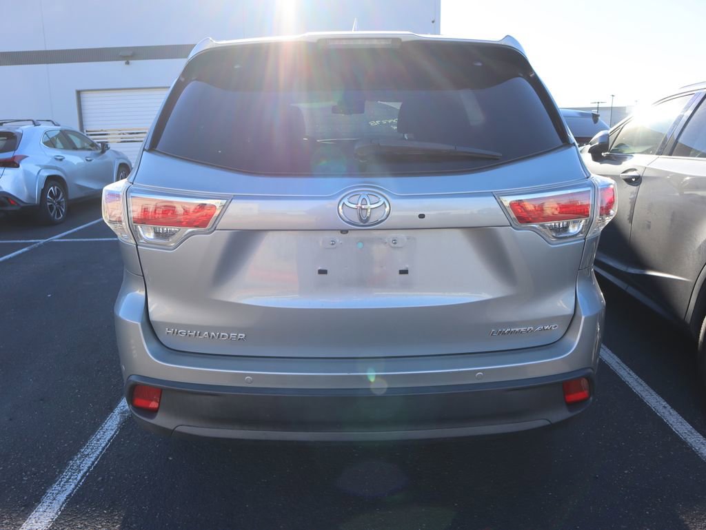 Used 2014 Toyota Highlander Limited image 4