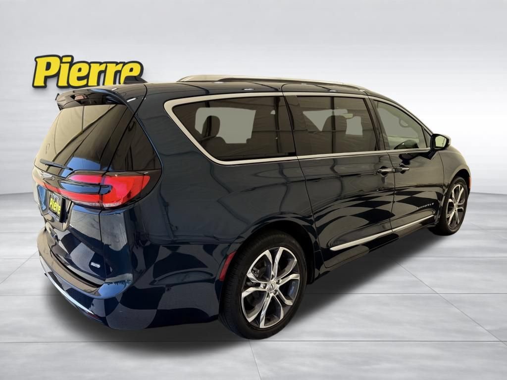Used 2021 Chrysler Pacifica Pinnacle AWD/4WD image 8
