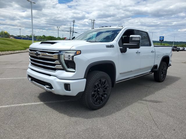 New 2026 Chevrolet Silverado 2500 High Country w/ Technology Package AWD/4WD image 2