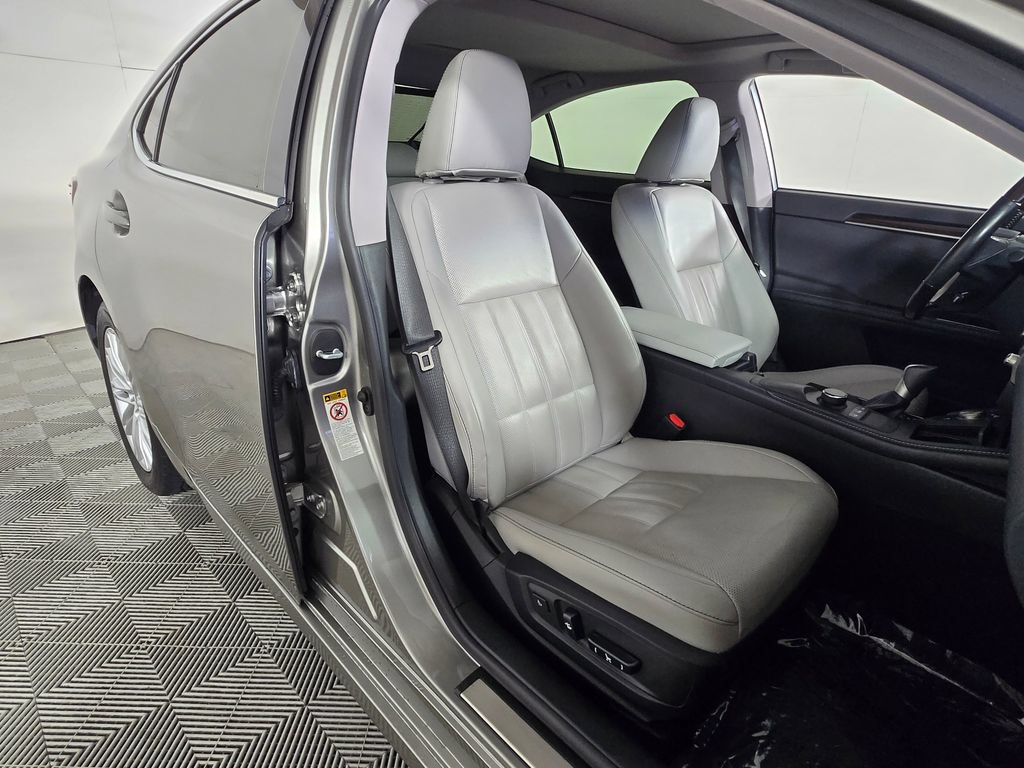 Used 2017 Lexus ES 350 FWD image 19