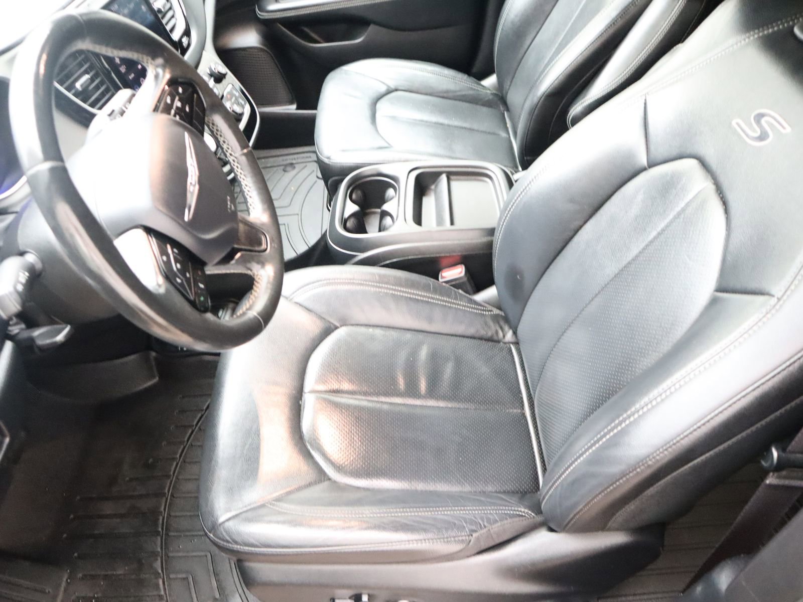 Used 2020 Chrysler Pacifica Touring-L AWD/4WD image 20