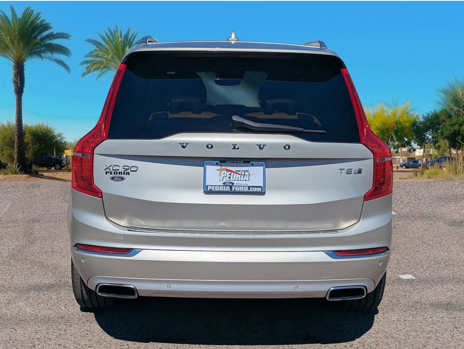 Used 2018 Volvo XC90 T8 Inscription w/ Luxury Package image 4