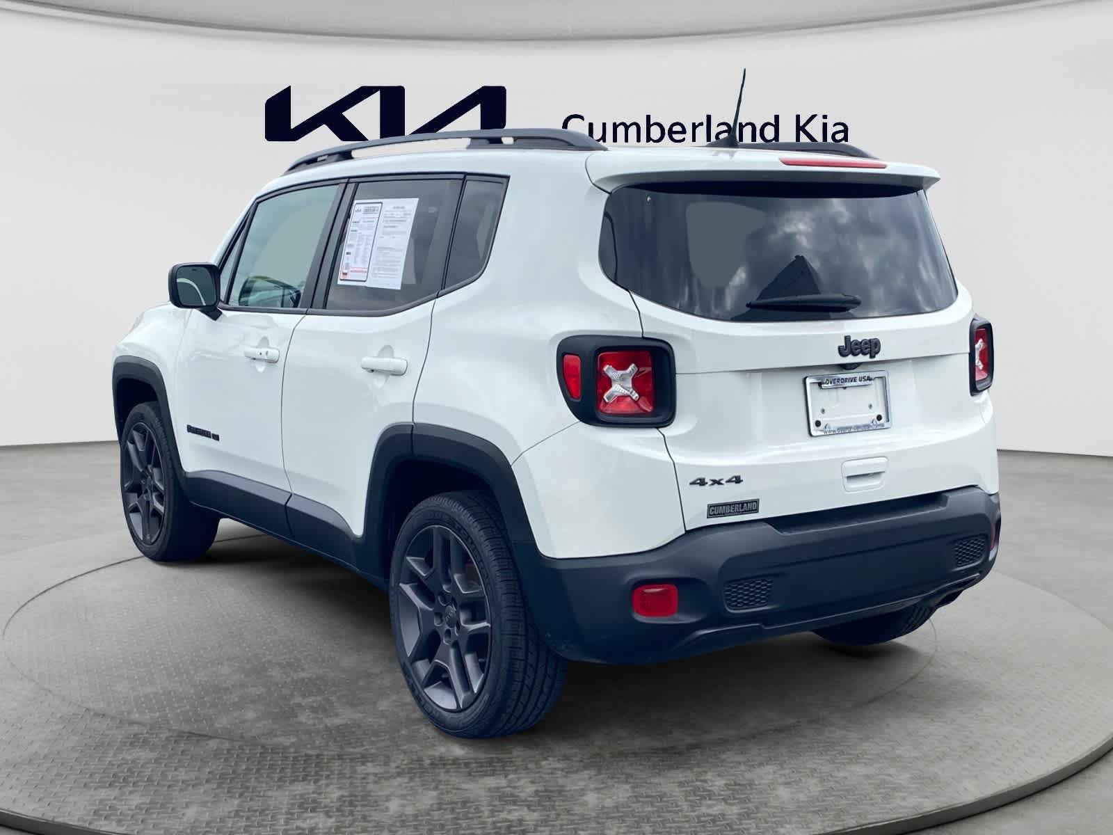Used 2021 Jeep Renegade Latitude AWD/4WD image 3