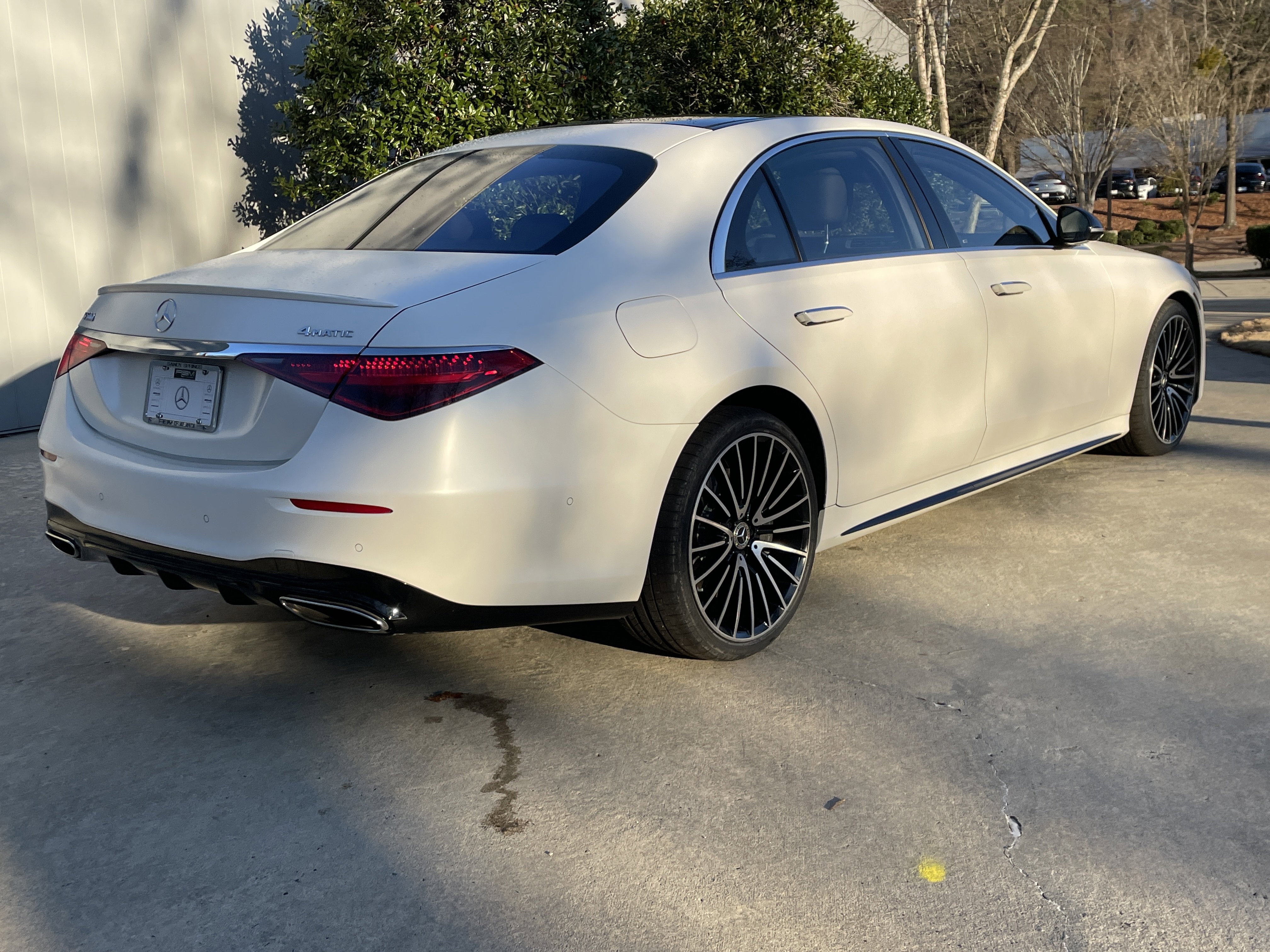 Certified 2022 Mercedes-Benz S 500 4MATIC w/ AMG Line Package image 6