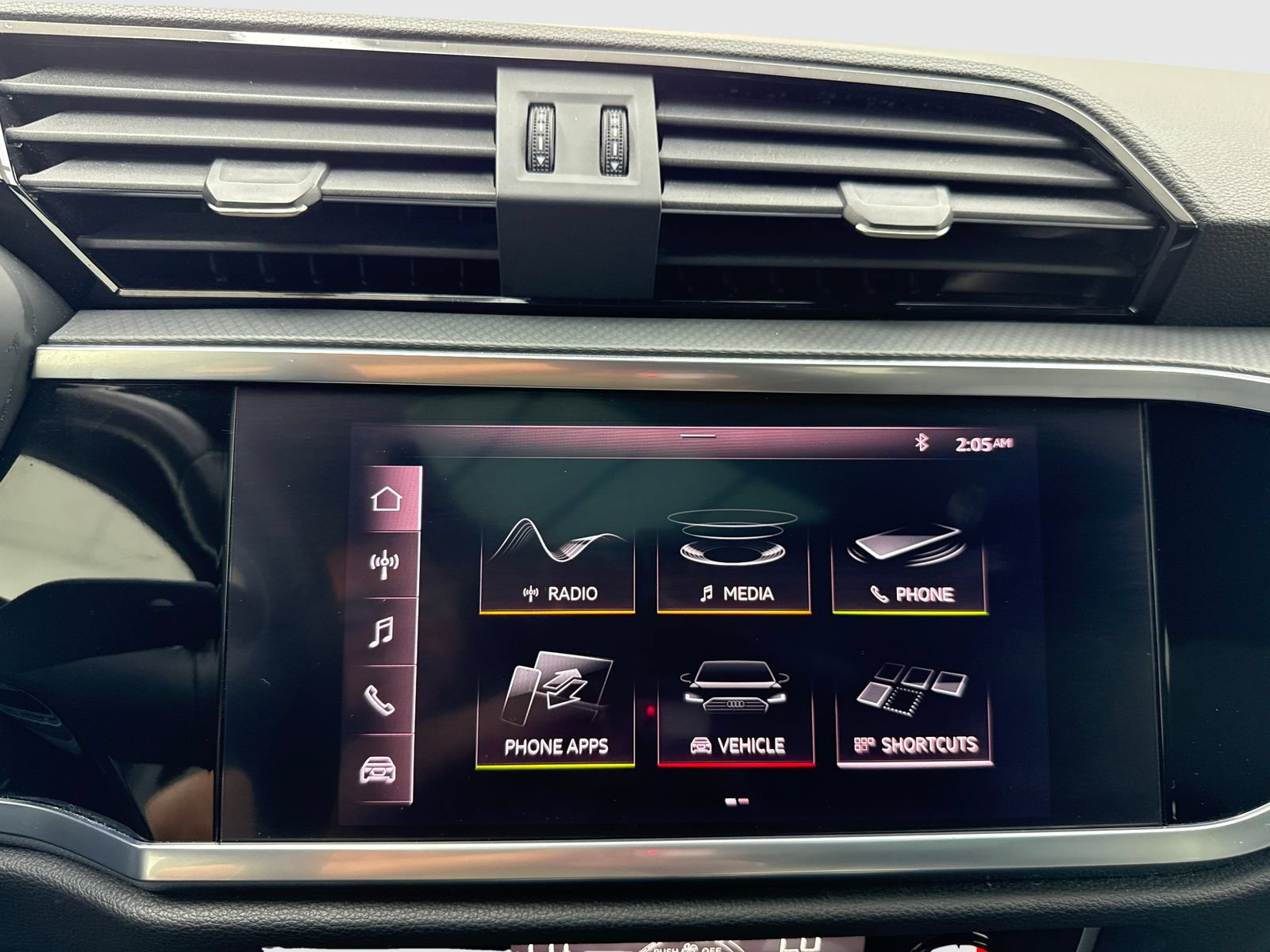 Used 2020 Audi Q3 2.0T Premium w/ Convenience Package AWD/4WD image 27