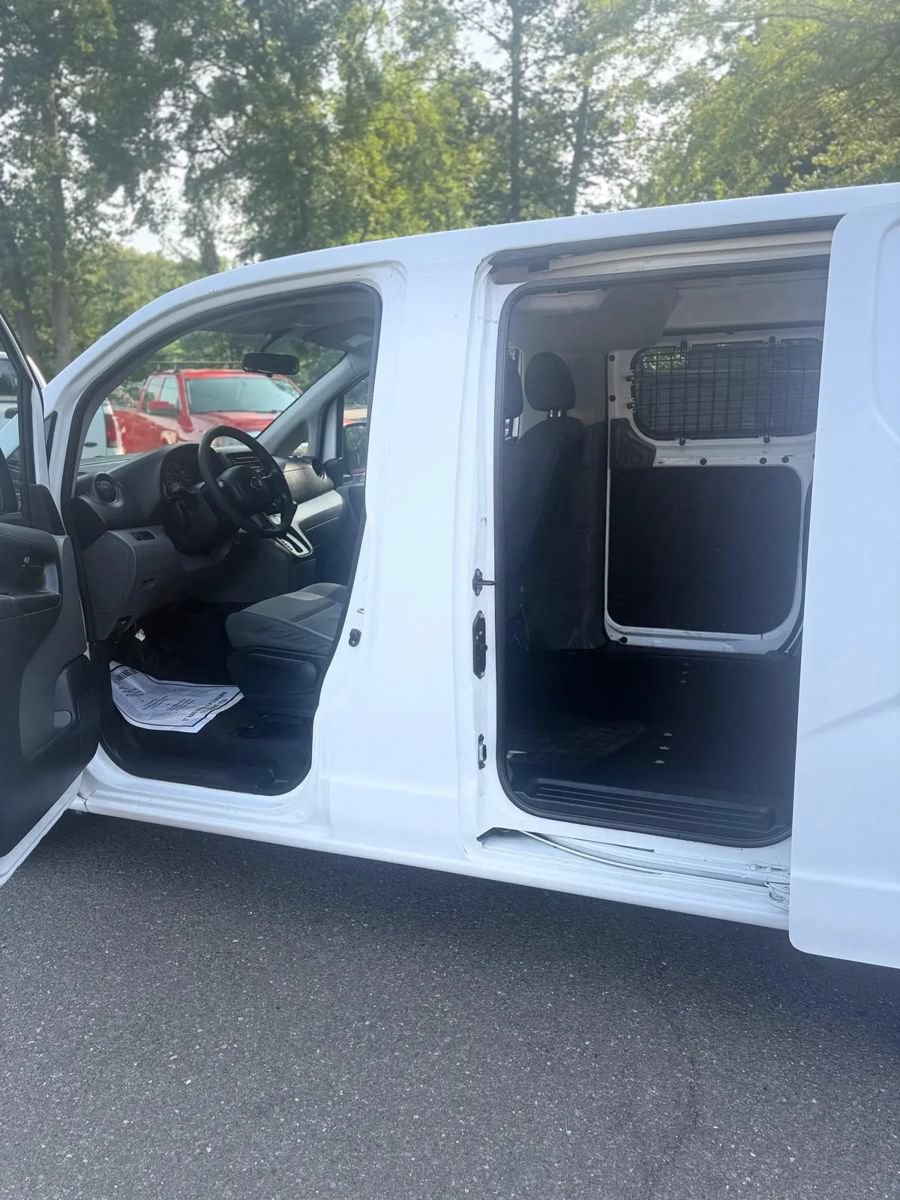 Used 2017 Nissan NV200 S FWD image 13
