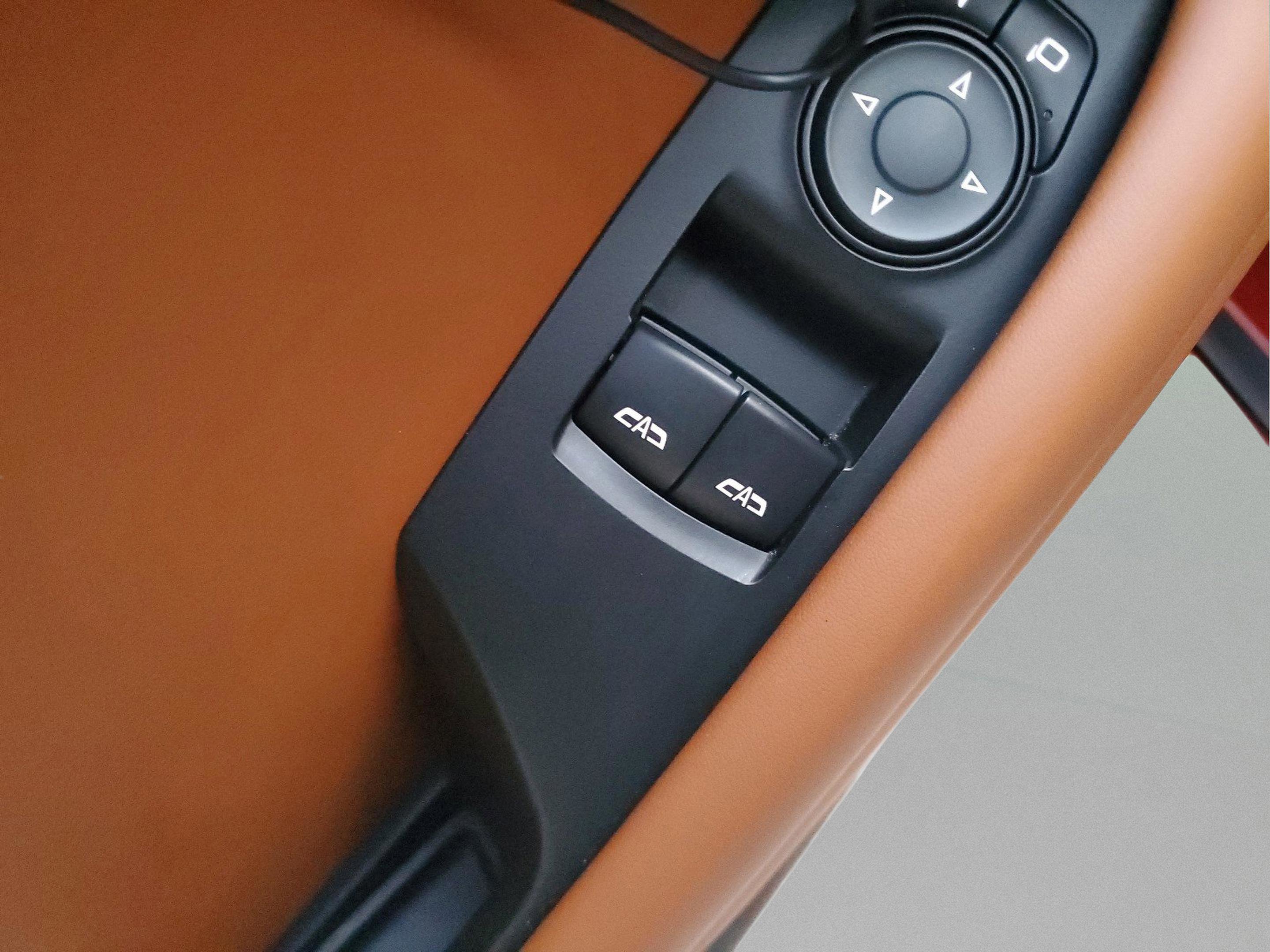 Used 2019 Chevrolet Camaro LT w/ Technology Package image 14