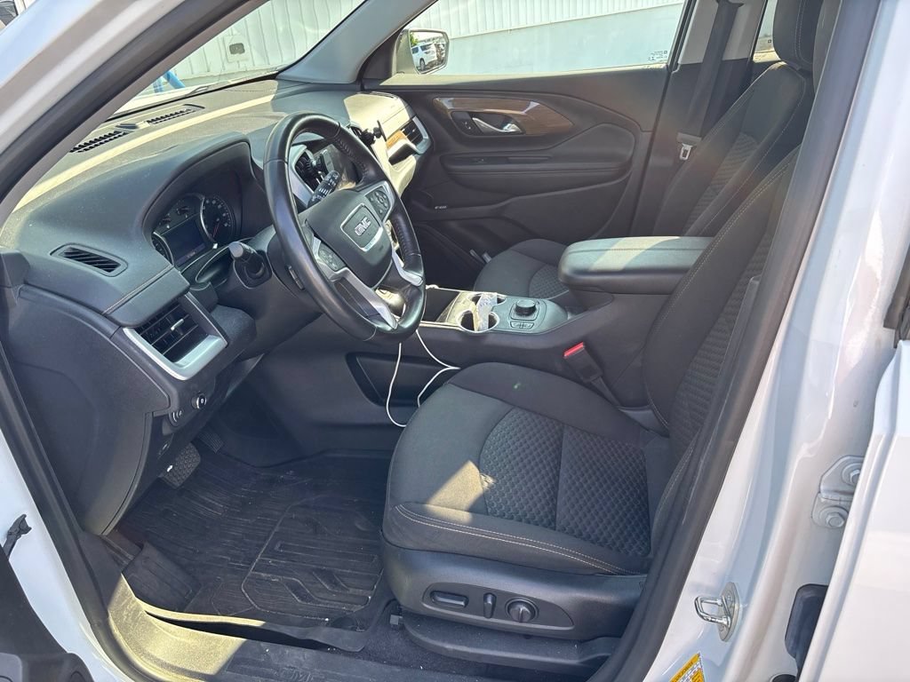 Used 2019 GMC Terrain SLE w/ Driver Convenience Package AWD/4WD image 1