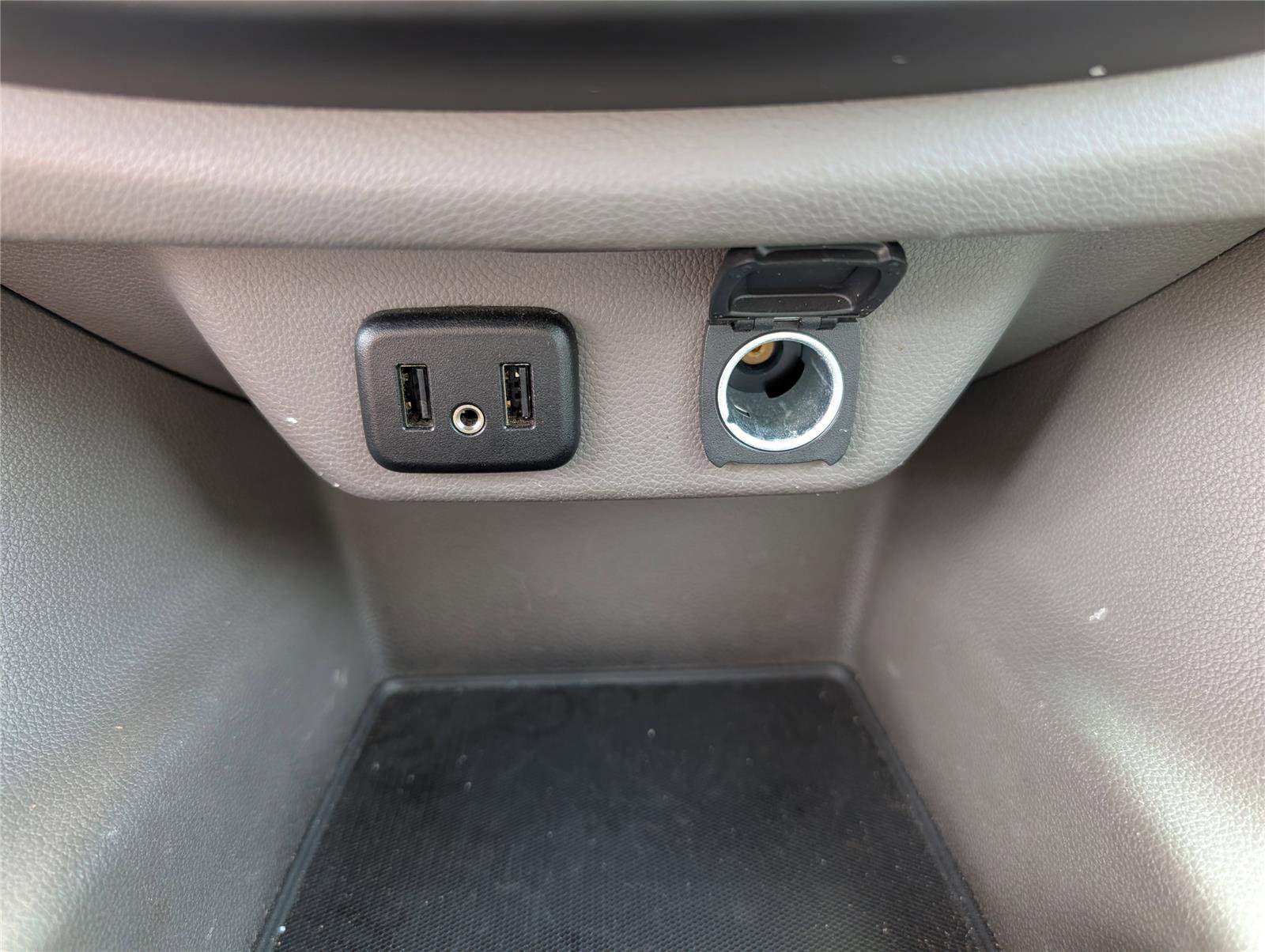 Used 2018 Chevrolet Traverse LT w/ LPO, Cargo Package image 17
