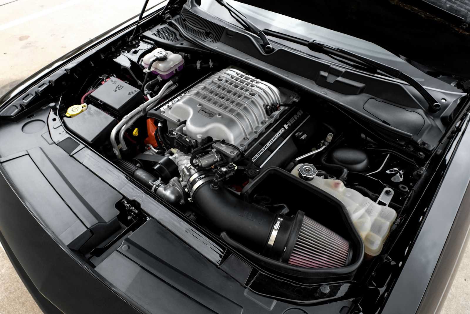Used 2016 Dodge Challenger SRT Hellcat RWD image 38