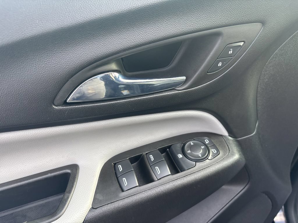 Used 2023 Chevrolet Equinox LT w/ Driver Convenience Package FWD image 17