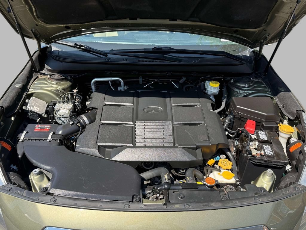 Used 2017 Subaru Outback 3.6R Limited AWD/4WD image 22