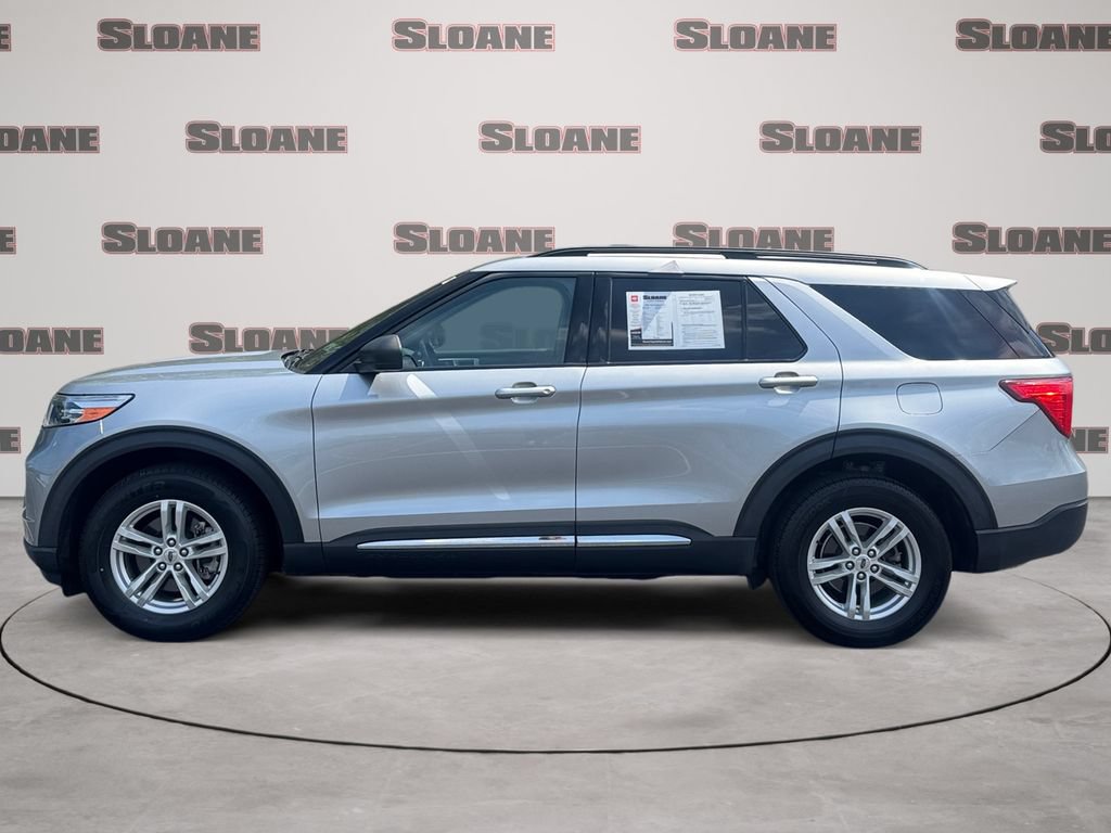 Used 2021 Ford Explorer XLT w/ Equipment Group 202A AWD/4WD image 2
