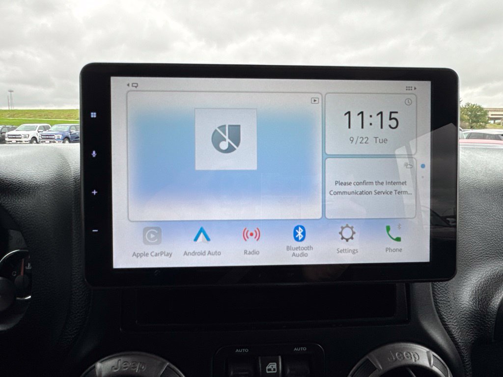 Used 2017 Jeep Wrangler Unlimited Sport AWD/4WD image 3