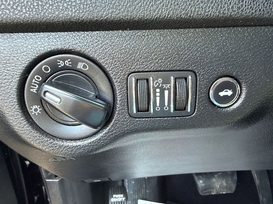 Used 2021 Dodge Charger SXT w/ Leather Interior Group image 15