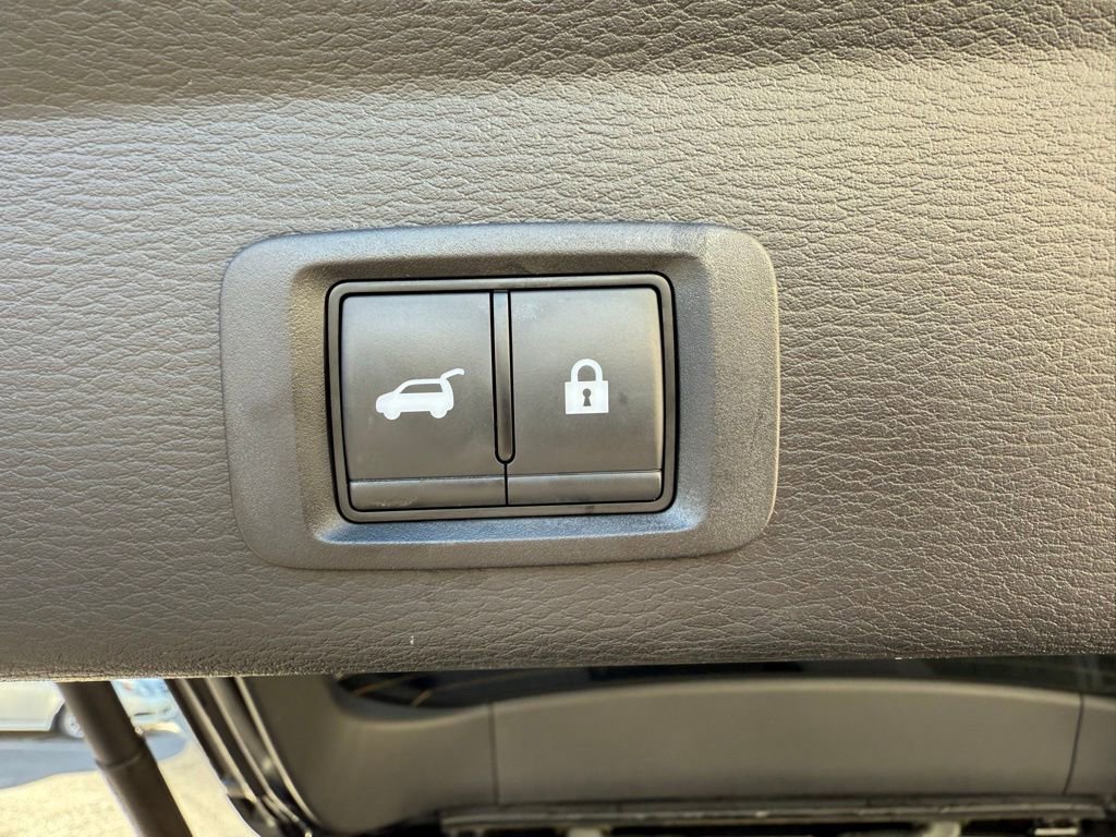 Used 2023 Mitsubishi Outlander SE image 26