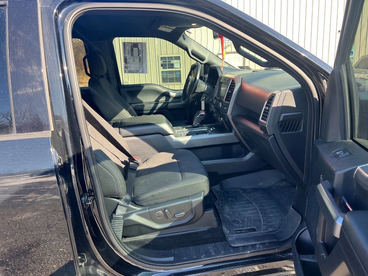 Used 2017 Ford F150 XLT w/ Equipment Group 302A Luxury image 33