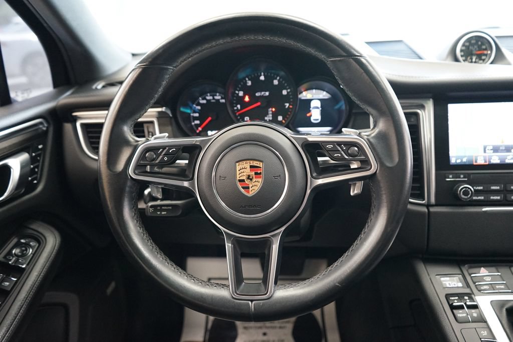 Used 2018 Porsche Macan GTS w/ Premium Package Plus AWD/4WD image 33