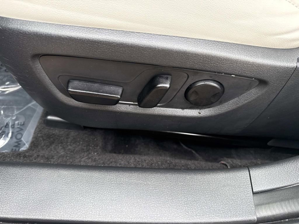 Certified 2025 MAZDA CX-30 2.5 Turbo w/ Premium Package image 30