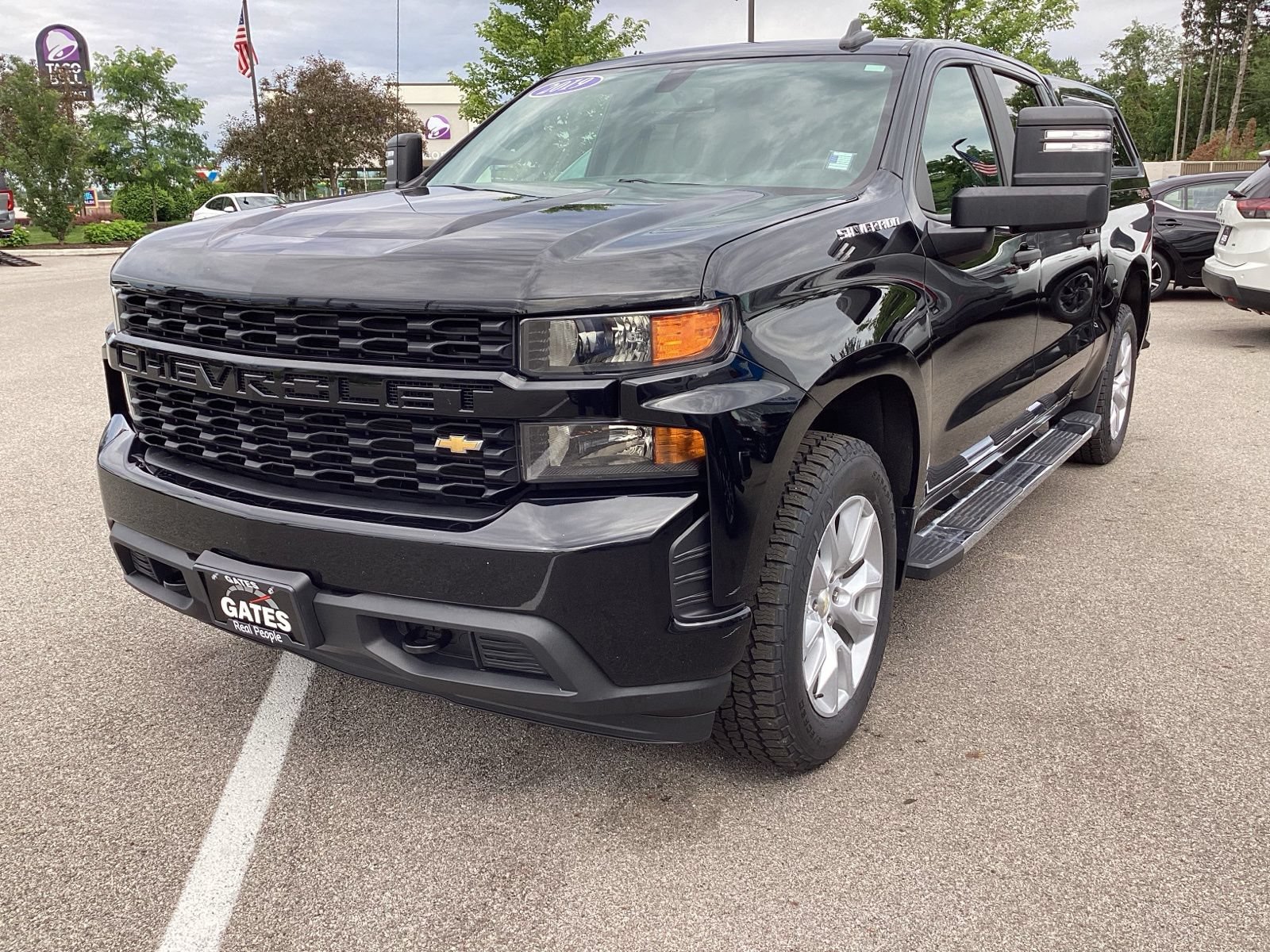 Used 2019 Chevrolet Silverado 1500 Custom w/ Custom Max Trailering Package AWD/4WD image 3