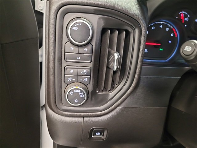 Used 2025 Chevrolet Silverado 2500 Custom w/ Custom Value Package image 29