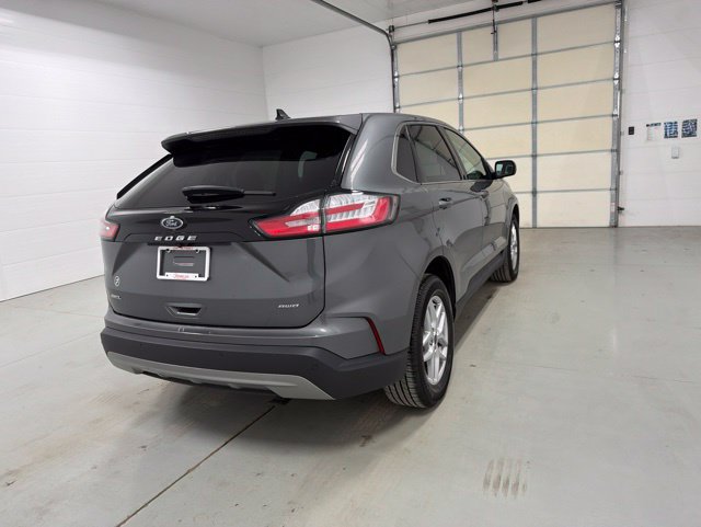 Used 2023 Ford Edge SEL AWD/4WD image 7