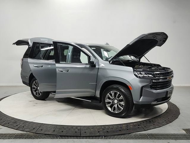 Used 2023 Chevrolet Tahoe LT w/ Luxury Package AWD/4WD image 9
