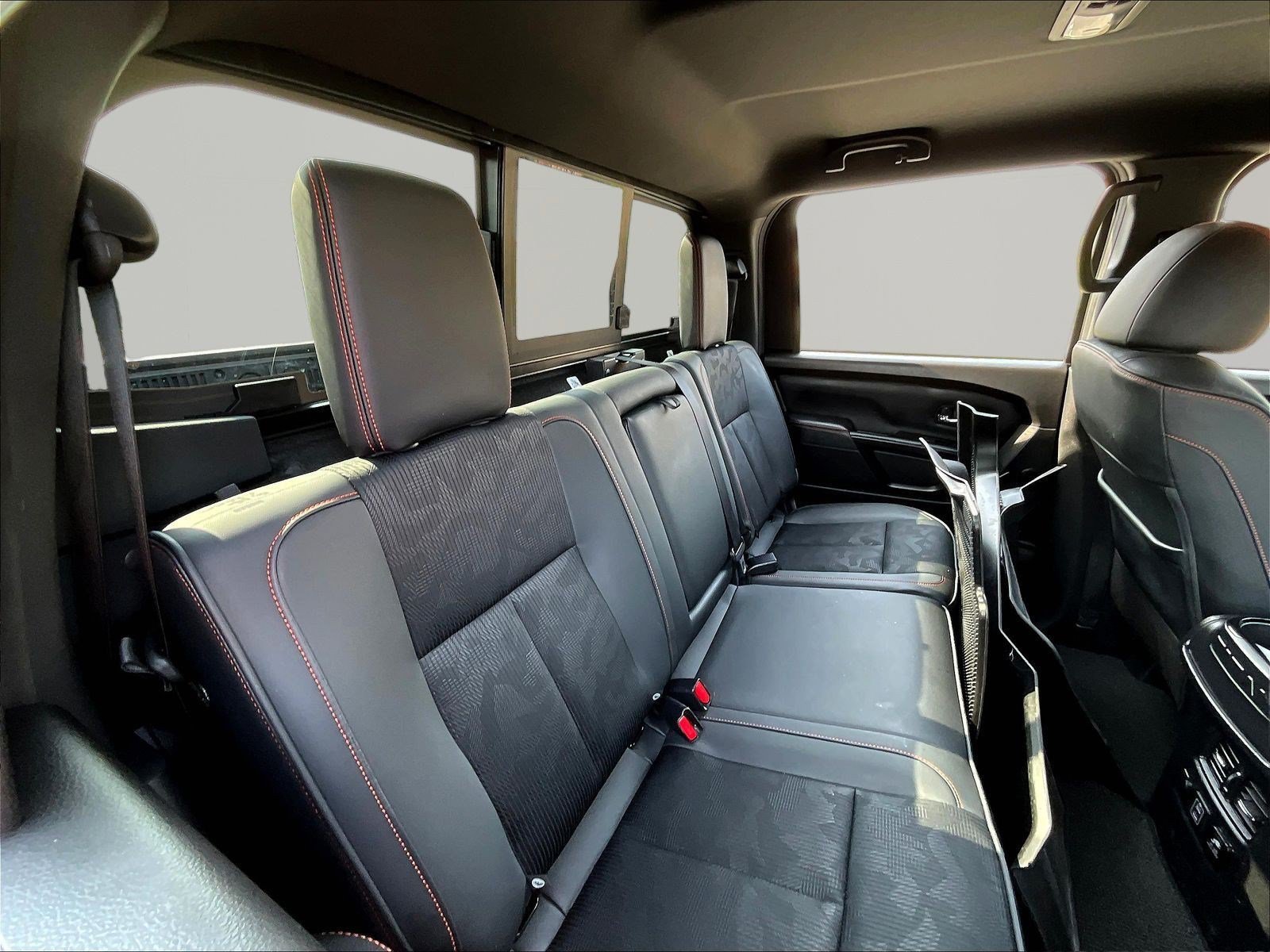 Certified 2024 Nissan Titan PRO-4X AWD/4WD image 25