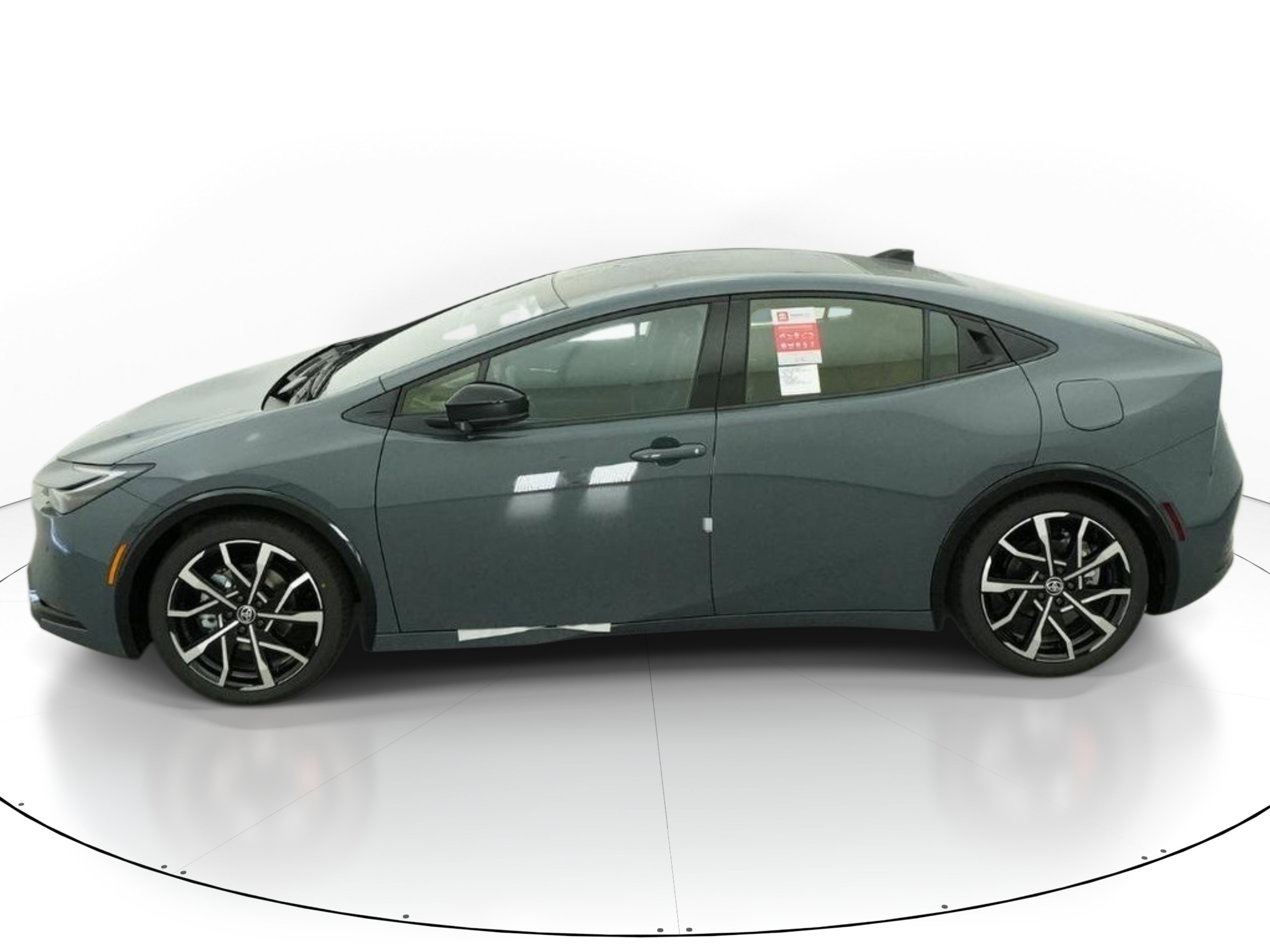 New 2026 Toyota Prius Plug-In Hybrid FWD image 3