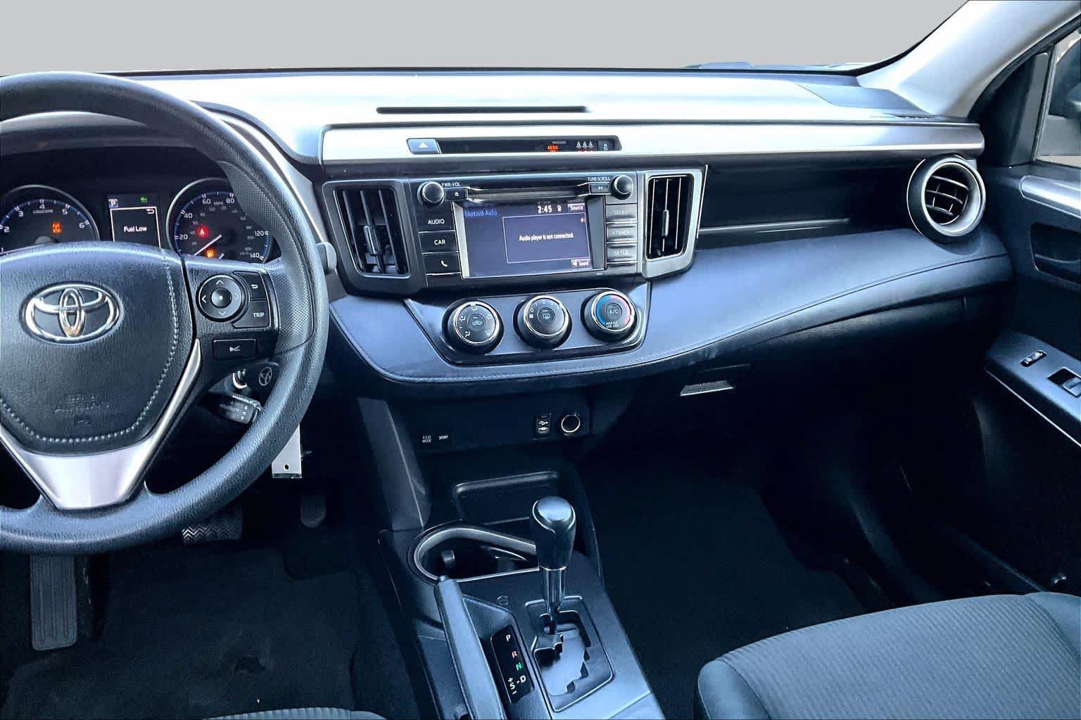 Used 2018 Toyota RAV4 LE w/ Carpet Mat Package AWD/4WD image 7